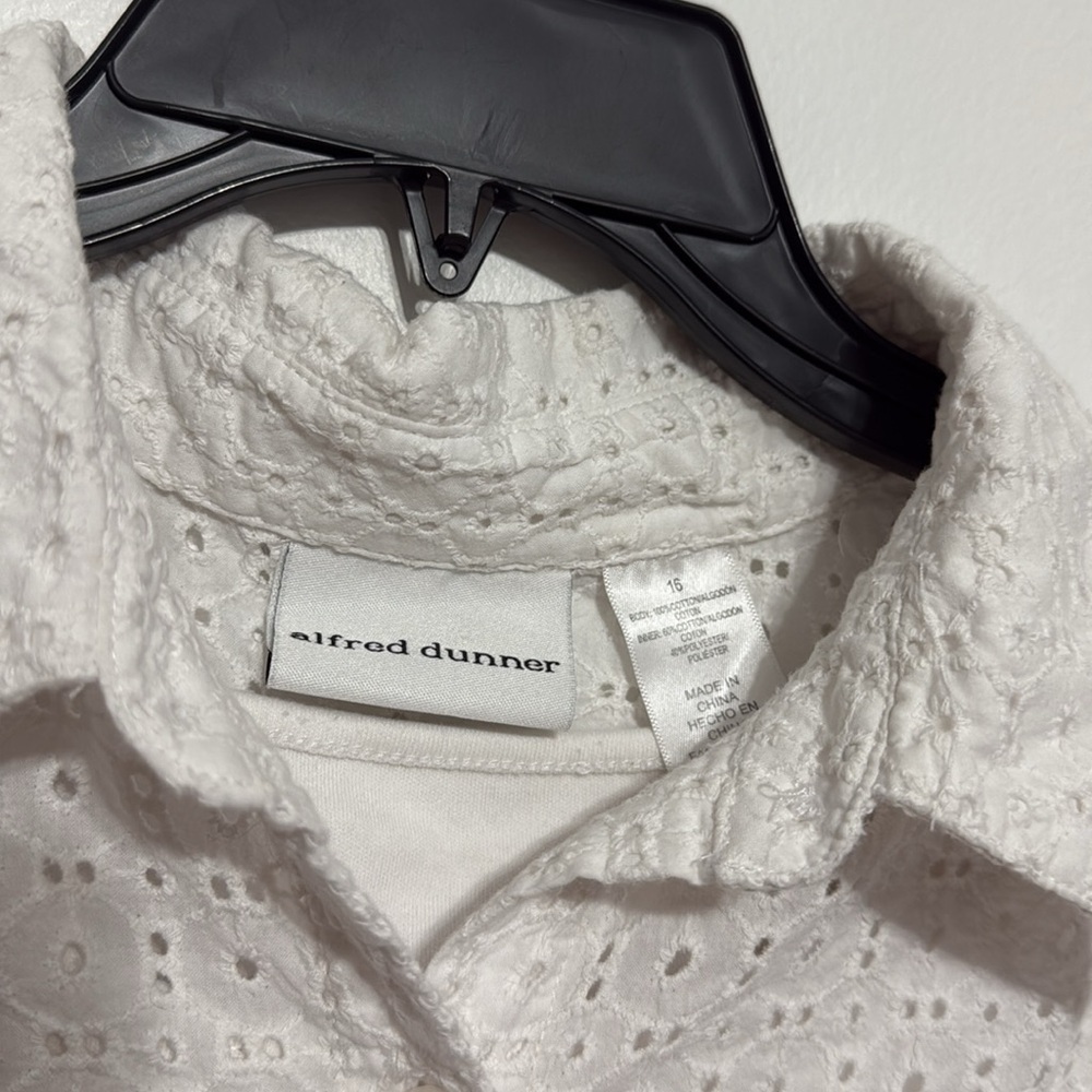 Alfred Dunner White Floral Eyelet Button Top size 16 - Picture 5 of 8